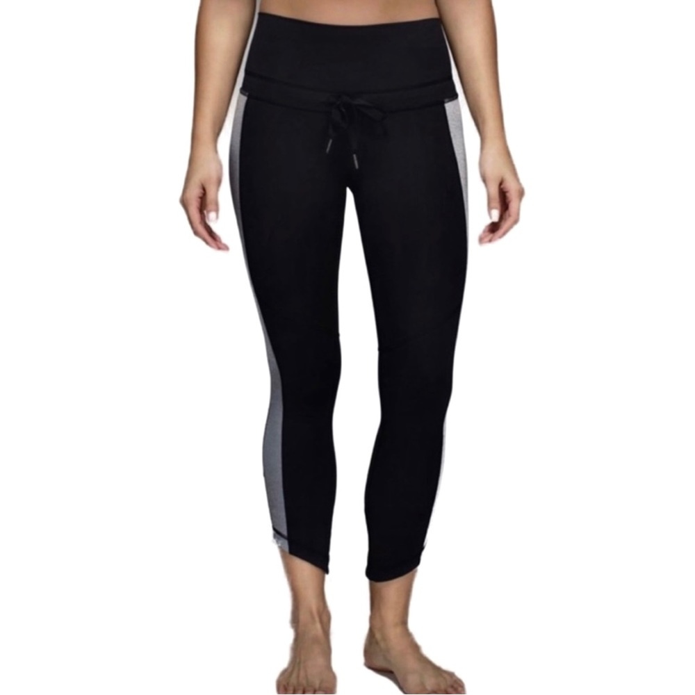 LULULEMON BLACK CROPPED LEGGINGS